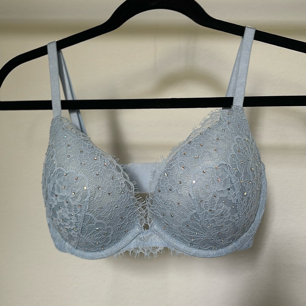 Victoria's Secret Light Blue Lace Underwire Bra
